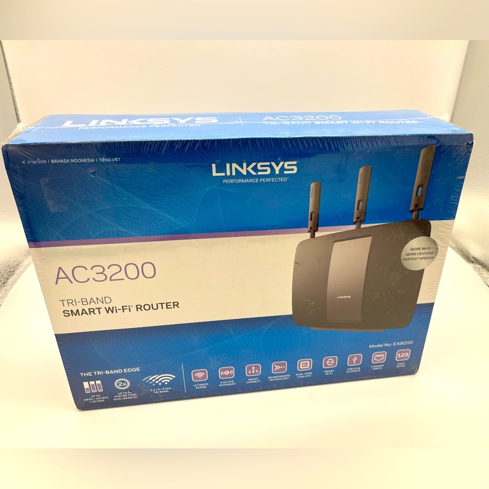Linksys AC3200 Tri-Band Gigabit Smart Wi-Fi Router (EA9200)